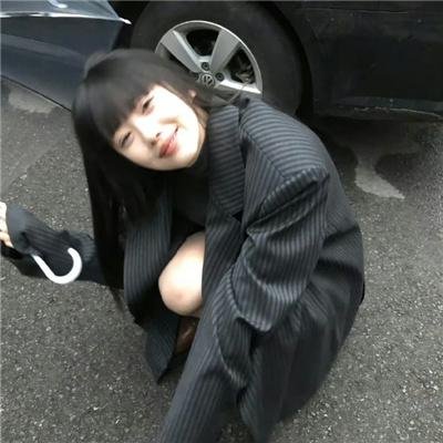 踉跄女孩